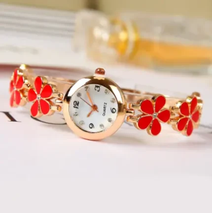 Four Leaf Clover Vintage Simple Casual Ladies Round Wristwatch Red Code-158